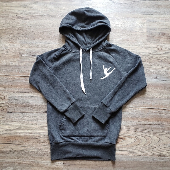 Sweaters - 📦2/$10 Sale: Dancer Hoodie